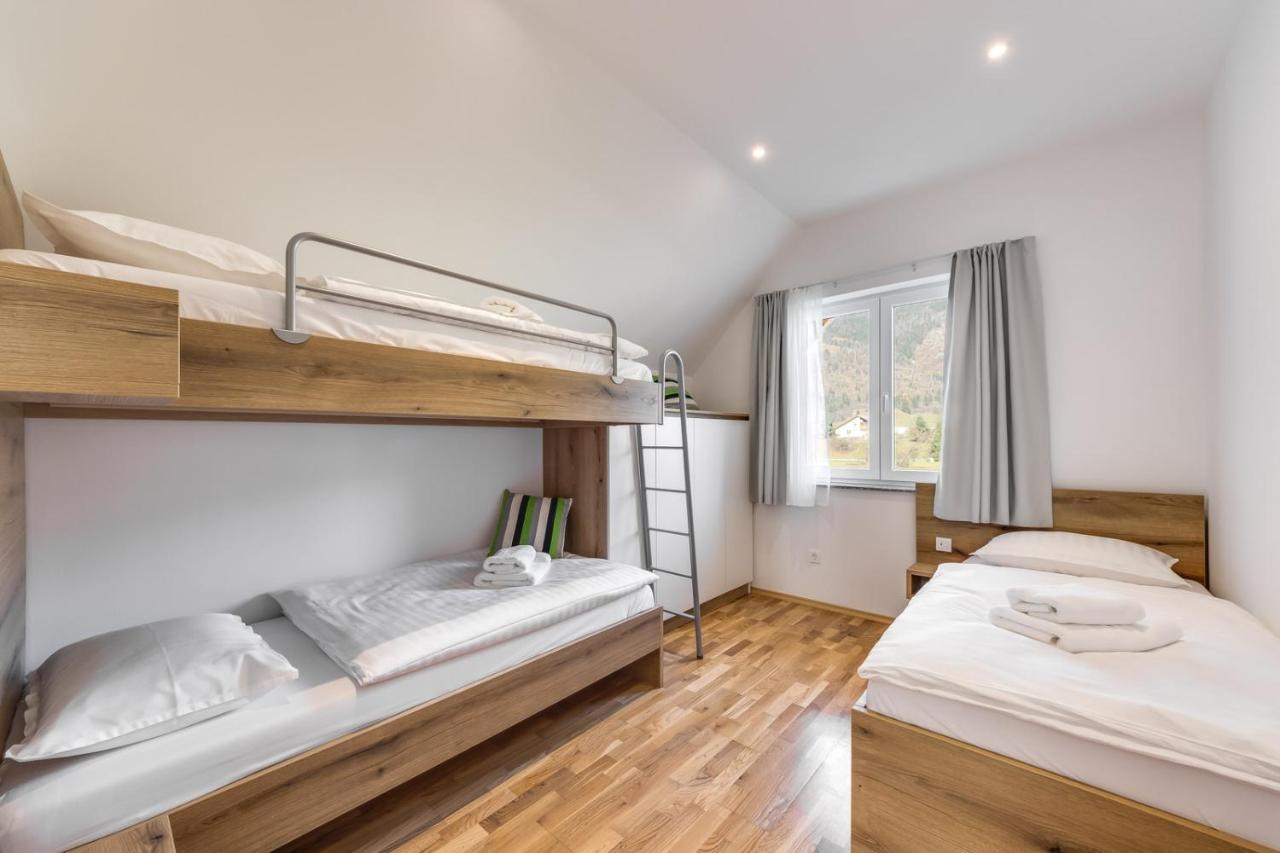 Chic Apartments With Balcony And Spa In מויסטראנה מראה חיצוני תמונה